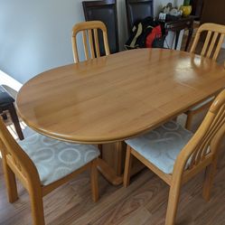 $70 - Foldable Dining Table 46 To 60 Inches With Four Chairs 