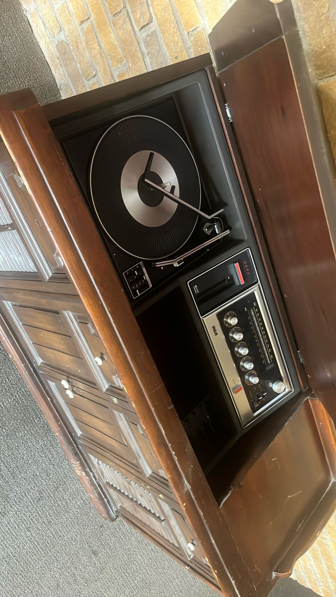 Cabinet stereo and radio