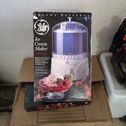 Ice Cream Maker 
