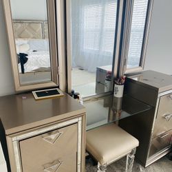 Makeup Vanity 