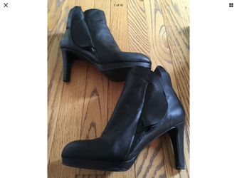 KELSI DAGGER "Carolina" Black Leather Ankle Boots in Women's Size 8.5M 3” High Side Zip