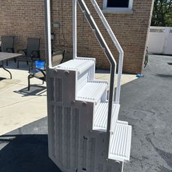 Pool Ladder 