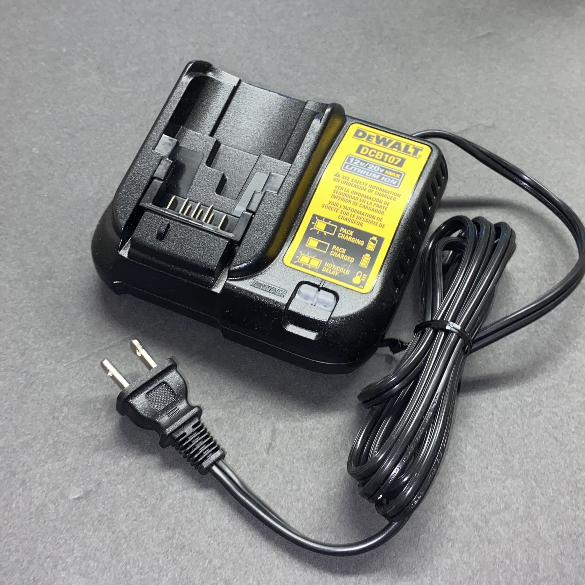 Dewalt 12V / 20V Lithium-Ion Battery Charger