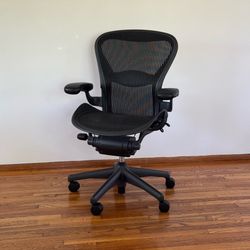 Herman Miller Aeron Mesh Chair Size B