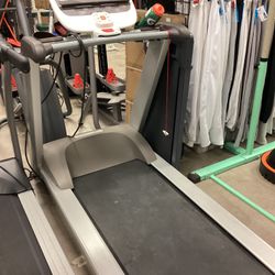 Used Precor 9.31 Treadmill