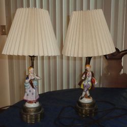 Vintage Colonial Figurine Lamps