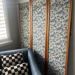 Hand Painted 3 Leaf Privacy Screen Wooden Floral