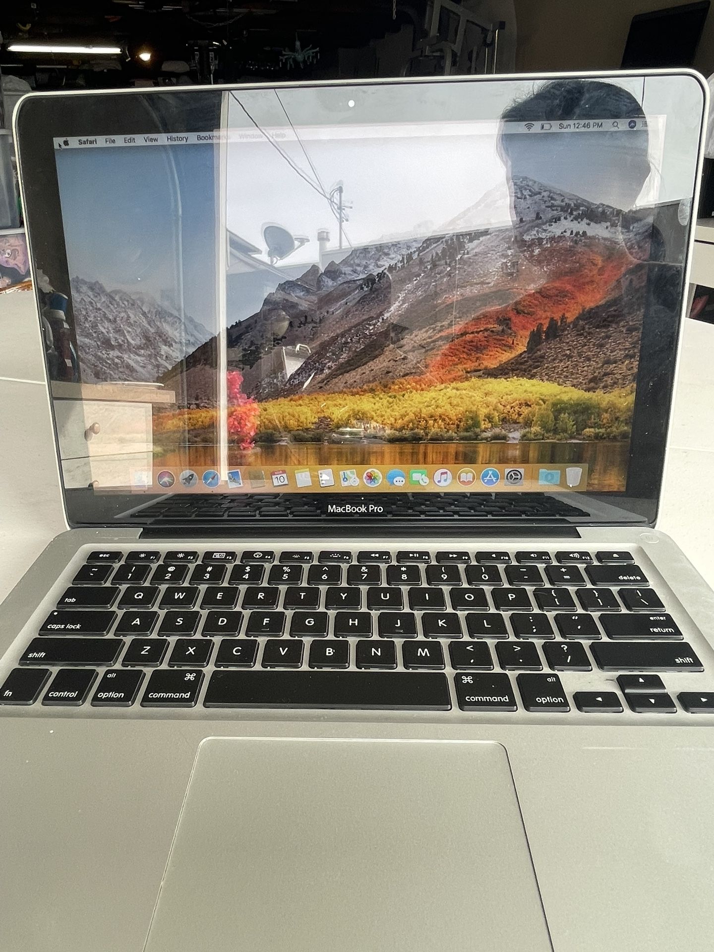 Mac Book