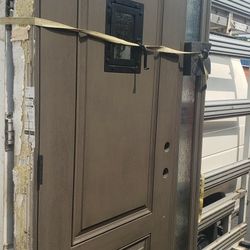 Nearly New Steves and sons door unit with sidelight 