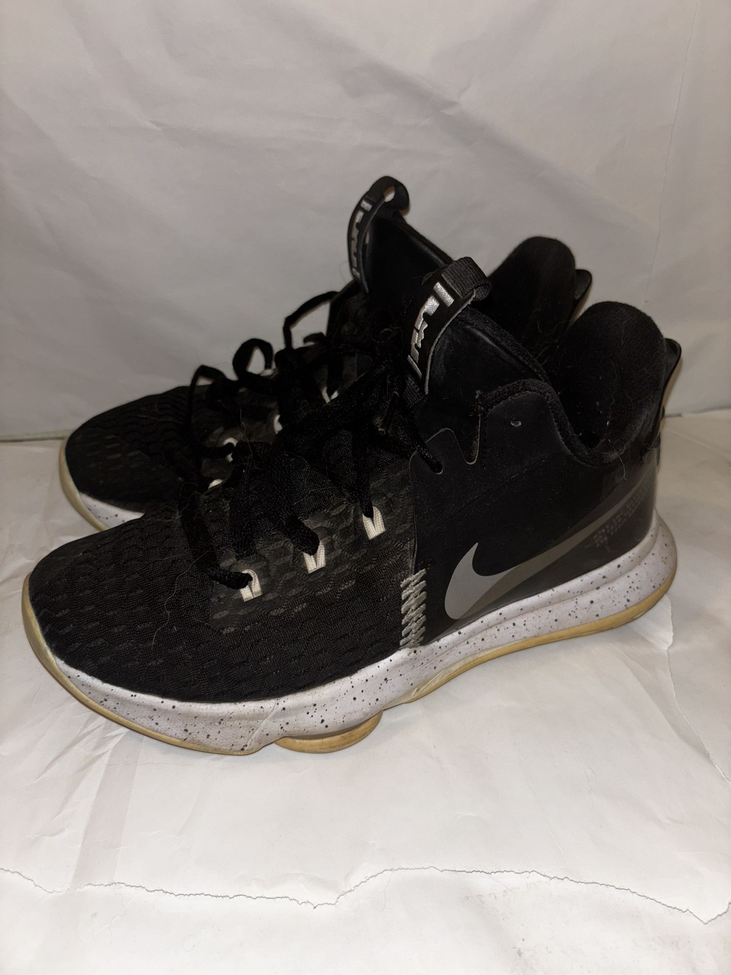 Nike Lebron Witness Mens Size Basketball Shoes Black Silver