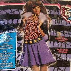 VINTAGE CLAWDEEN WOLF FROM MONSTER HIGH SCHOOL. PLEASE READ DESCRIPTION BOX 