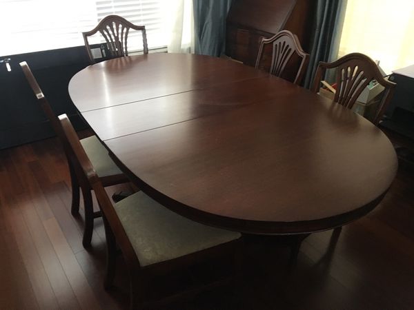 Used Mahogany Dining Room Table And 8 Chairs