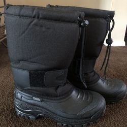 Snow Boots, Size 3