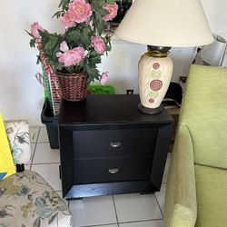 Dresser, Lamp, And Flowers Decoration $65 🚚🍀🎁 Delivery Available, Tv Stand, Light, Plant, House Furniture, Organizer, Bedroom Furniture, Nightstand