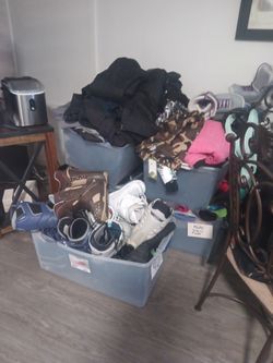 Snow Clothes Bibs Snowboarding Pants Snowboarding Boots Snow Boots Jackets For Kids And Adults All In New Condition