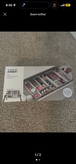 makeup organizer