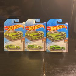 Hot wheels treasure Hunts Including 2013 hot wheel Chevy Camaro special edition and green three pack new