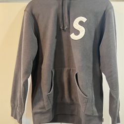 Supreme Hoodie 