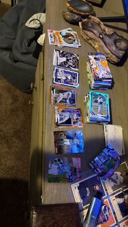 Mixed Baseball Trading Card Lot