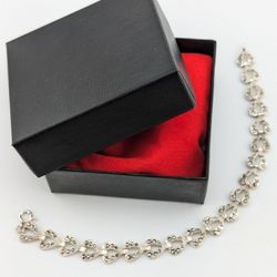 Vintage 7.5" Heart Shaped Link Bracelet in Marcasite and Sterling Silver 925 