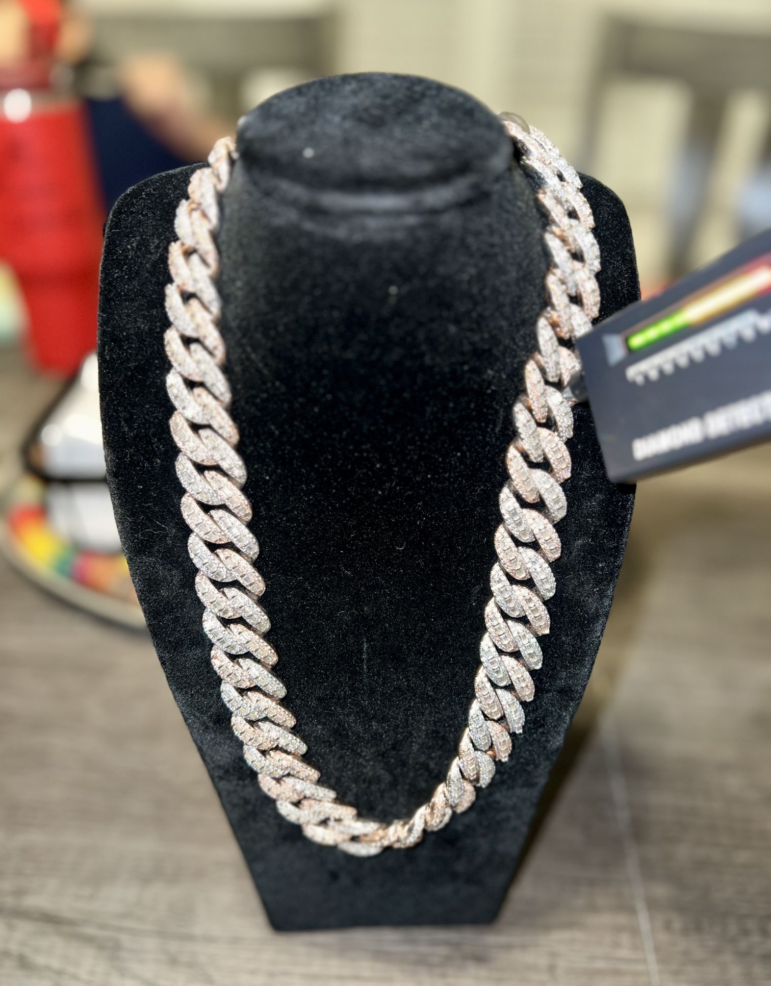 🔥 20mm Two-Tone Moissanite Cuban Link Chain – 24”, 453g 🔥