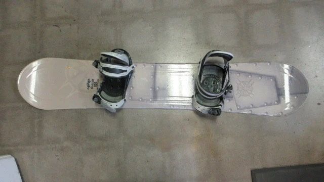 Used Lamar Blazer 151cm Snowboard W/ Bindings