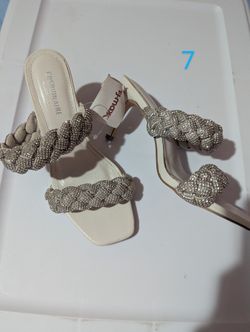 Heels NWT