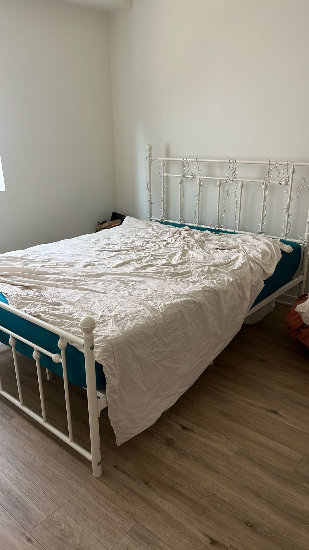 queen size bed and frame