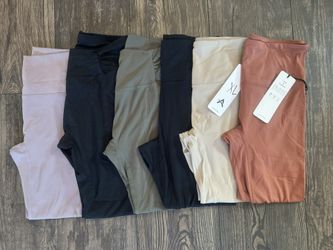 NEW LEGGINGS.     X-LARGE   2 x $20