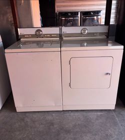 White Maytag Washer And Electric Dryer Matching Set