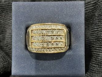 Man's Ring - Fancy - Yellow Gold 10k (.417) 11.4 grams Size 8
