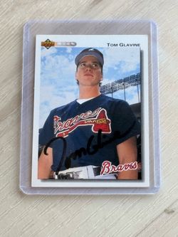 Tom Glavine Autograph Baseball Card Upper Deck HOF