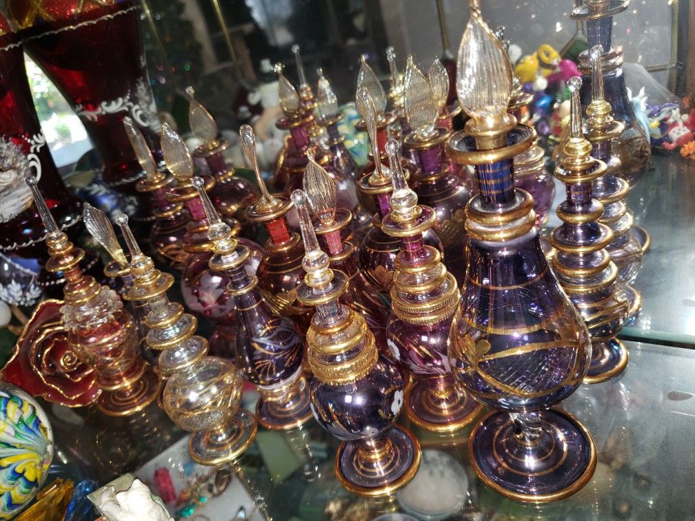 $10ea Obo. Exquisite Hand Blown And Engraved 14kt Egyptian Perfume Bottles! Perfect Mother's Day Gift!