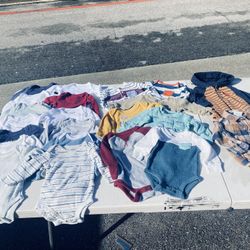 LONG SLEEVE Newborn Onsies SZ. 0 - 6 months 22 In Total $66.00 For The Bundle