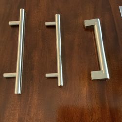 KITCHEN DOOR HANDLES