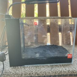 2.5 Gallon Fish Tank