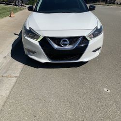 2018 Nissan Maxima 
