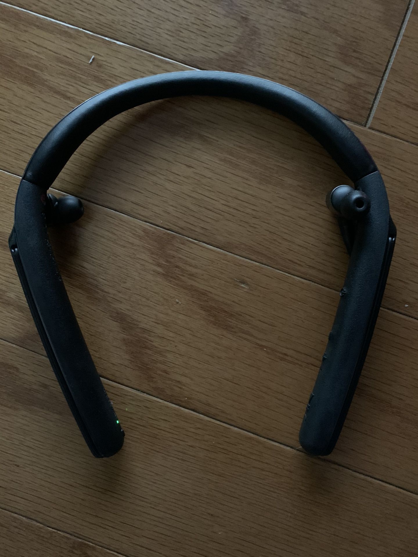 Sony WI1000X Noise Cancelling headphone