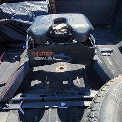Curt A20 Fifthwheel Hitch 