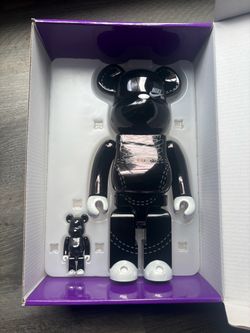 Nike sb 400/100 Bearbrick