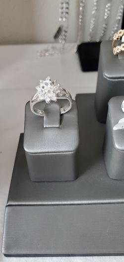 Anillo de plata💍 size 8 con zirconia