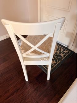 Cute white chair