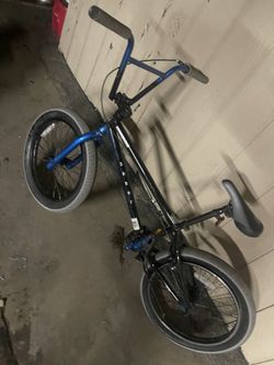 It’s Good Js Has A Flat I Js Don’t Use It No More That’s Why I Am Selling It