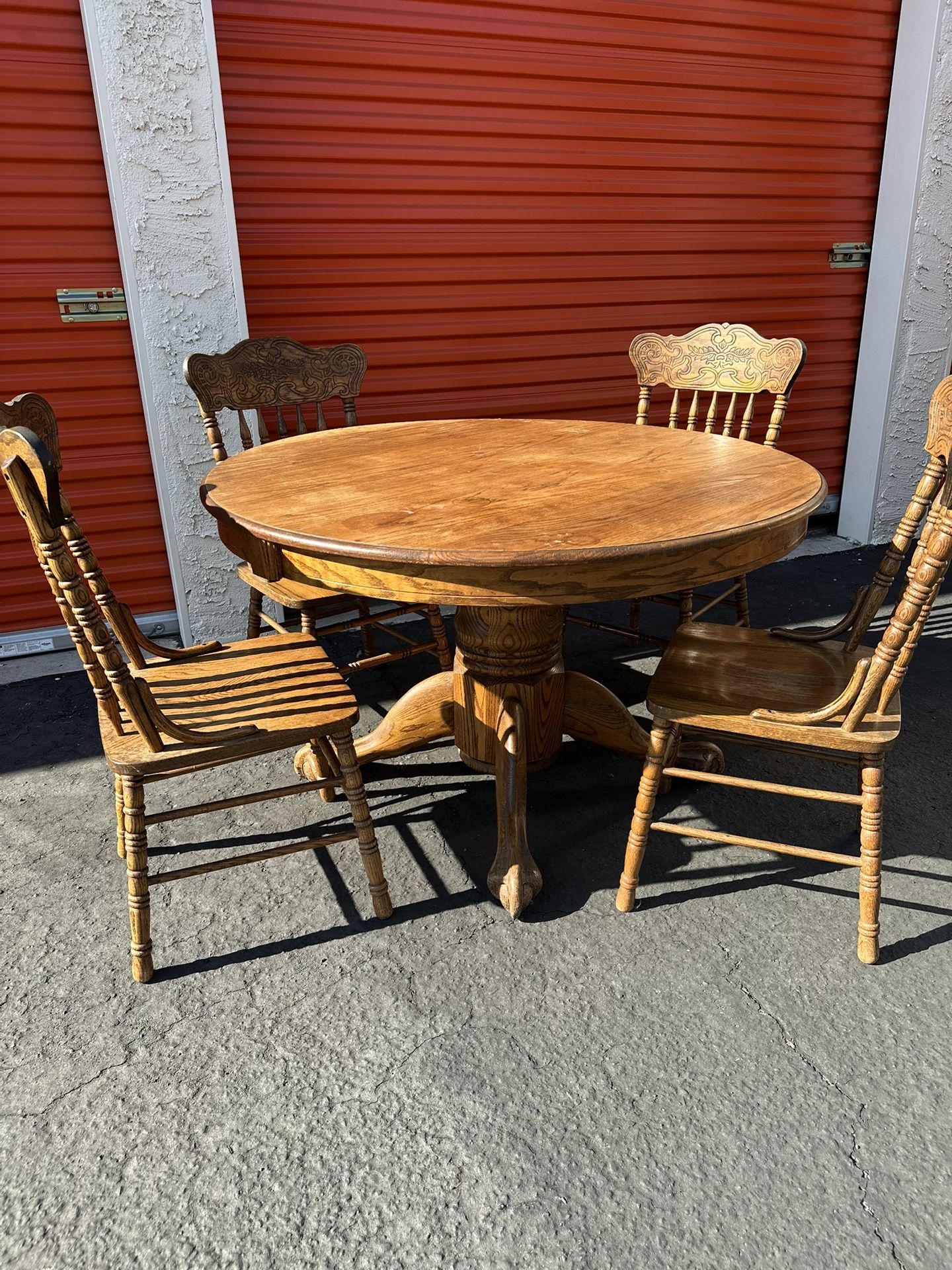 Vintage Oak Dining Set – Pedestal Table w/ 4 Pressback Chairs