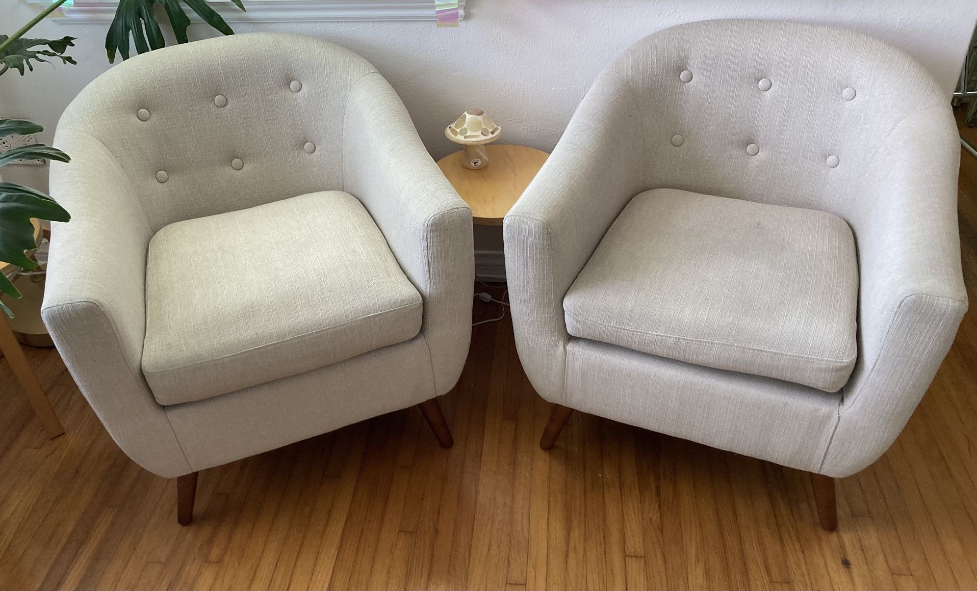 VENICE YARD SALE JULY 12 & 13 8am- 1pm - Set of 2 chairs