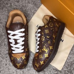 Lv Shoe Size 11