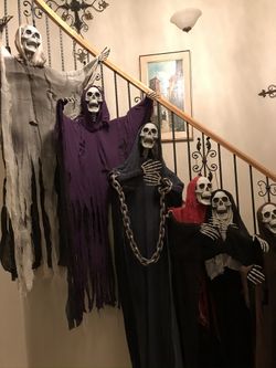 Six Foot Hanging Skeletons Halloween Decorations New!