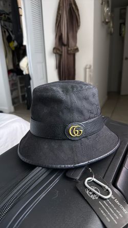 Black authentic Gucci bucket hat