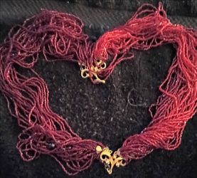 Misc jewelry... Custume...Misc Prices...NOT FREE!!! DIFFERENT PRICES... WHICH ONE? WILL GIVE PRICE OR  BUY EVERYTHING FLAT RATE!! LETS NEGOTIATE