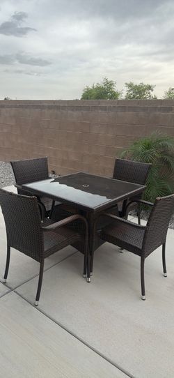 Patio  set table and 4 chairs